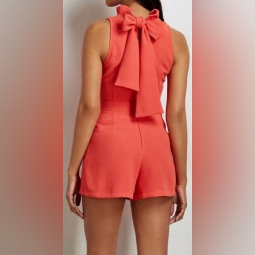 DO+BE coral high neck, bow back shorts romper. So cute! Size M. EUC. - Picture 2 of 8